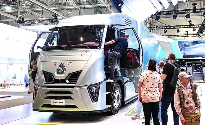 中国重汽黄河氢内燃机重卡在全球商用车新能源化进程中起引领作用(图1)