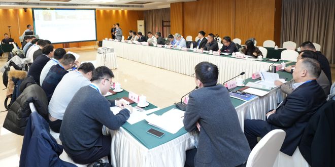 完美体育网站：氢燃料电池及氢发动机青年科学家沙龙在京举办(图1)
