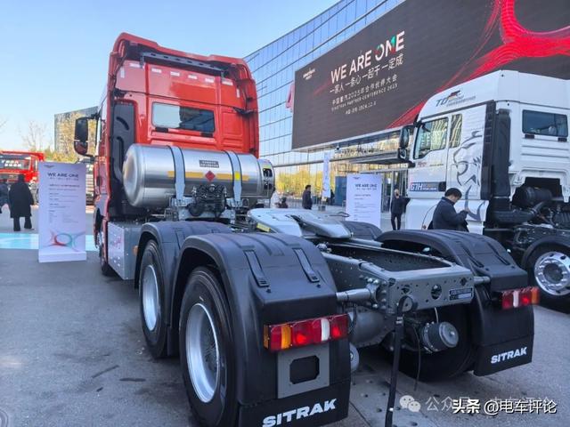 完美体育网站：氢能VS增程式！中国重汽新能源重卡给出怎样的参考？(图13)
