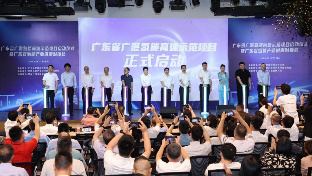 2025燃料电池汽车驶向蓬勃发展拐点(图1)