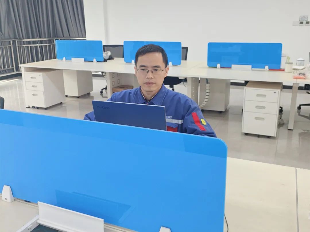 完美体育网站：新青年新故事(图2)