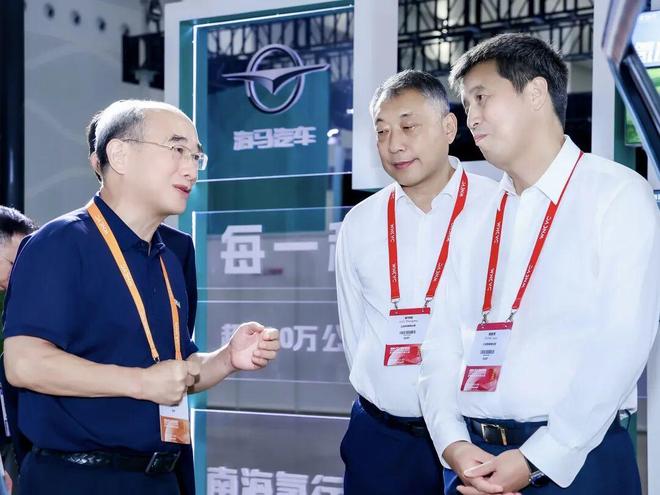 每一程都零碳——海马汽车携旗下南海氢行服务2025世界新能源汽车大会(图4)