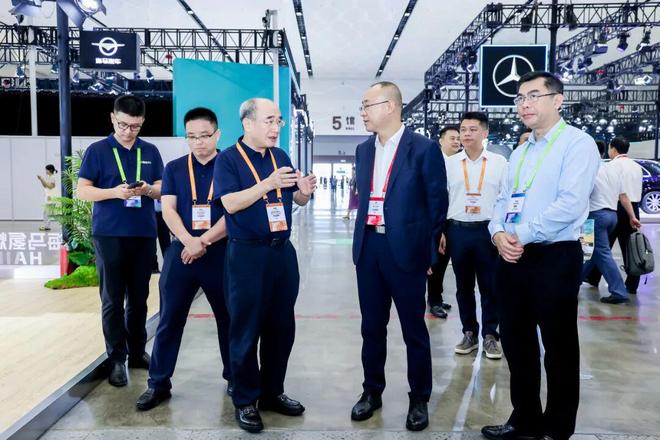 每一程都零碳——海马汽车携旗下南海氢行服务2025世界新能源汽车大会(图7)