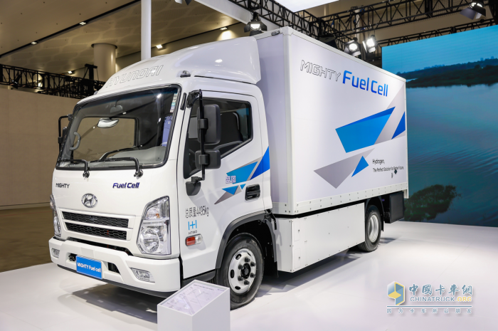 创领氢能未来现代氢燃料电池轻卡亮相2024世界新能源汽车大会(图2)