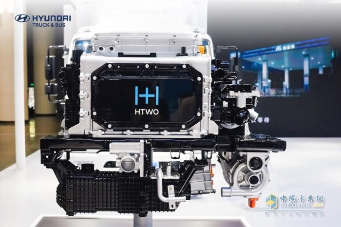 创领氢能未来现代氢燃料电池轻卡亮相2024世界新能源汽车大会(图3)