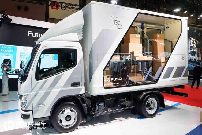 2025日本移动出行展｜氢内燃机、氢燃料电池卡车同台竞技！三菱扶桑现场展车阵容实拍(图20)