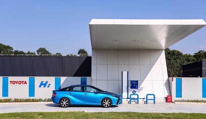 完美体育：七成石油靠进口每年花费上万亿发展电动汽车的我们没退路(图16)