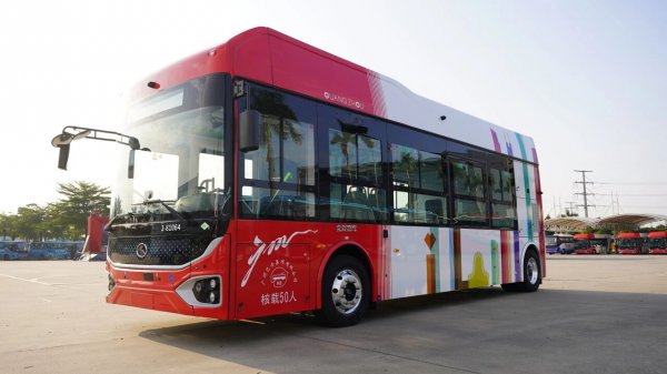 亿级项目交付！金龙客车助力广州氢能产业高质量发展(图1)