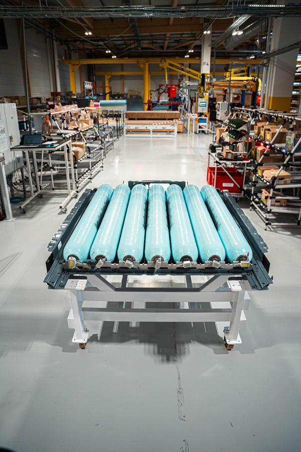 宝马发布创新BMW氢能扁平化储存系统将应用于全新一代BMWX5车型(图1)