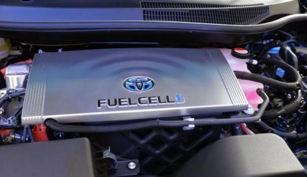 完美体育：弯道超车也超不过了丰田量产全球首款氢能车充氢5分钟续航500公里(图6)