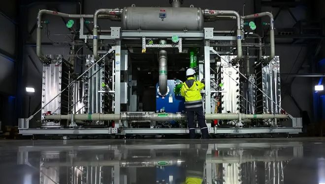 欧盟禁燃令刚撕碎日韩砸万亿押注氢能中国两条腿走路赢麻了？(图6)