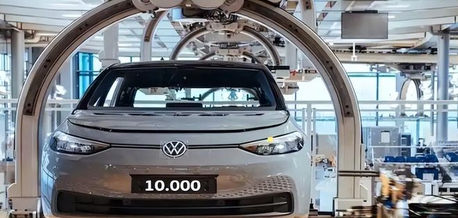 欧盟禁燃令刚撕碎日韩砸万亿押注氢能中国两条腿走路赢麻了？(图3)